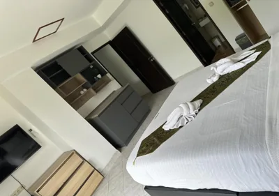Appartement met uitzicht op de bergen — Beverly Hills Villa Patong